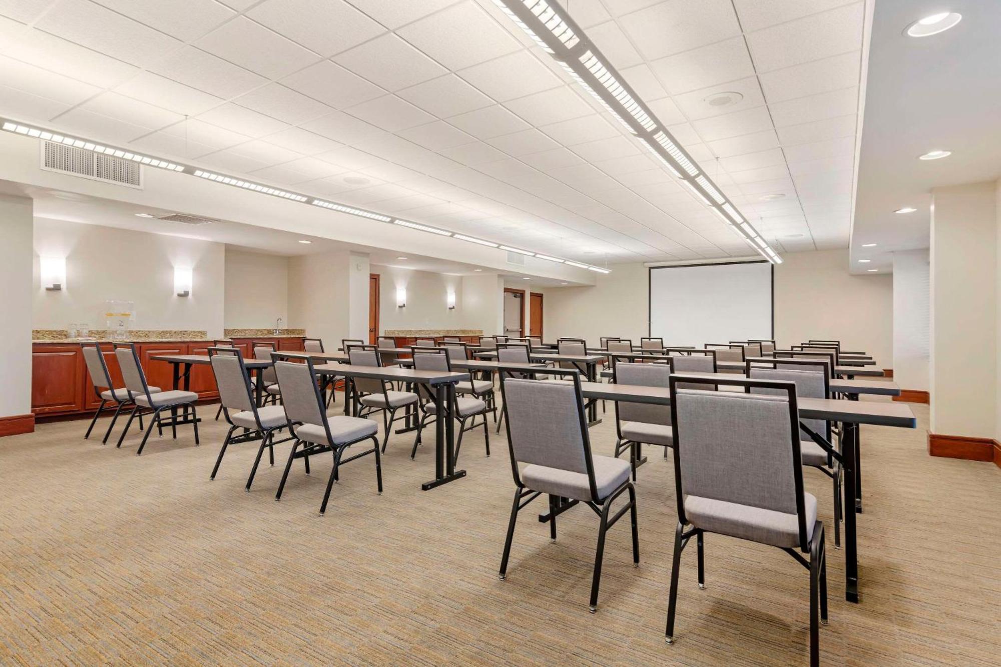 Country & By Radisson, Atlanta Galleria-ballpark, Ga 3* Smyrna