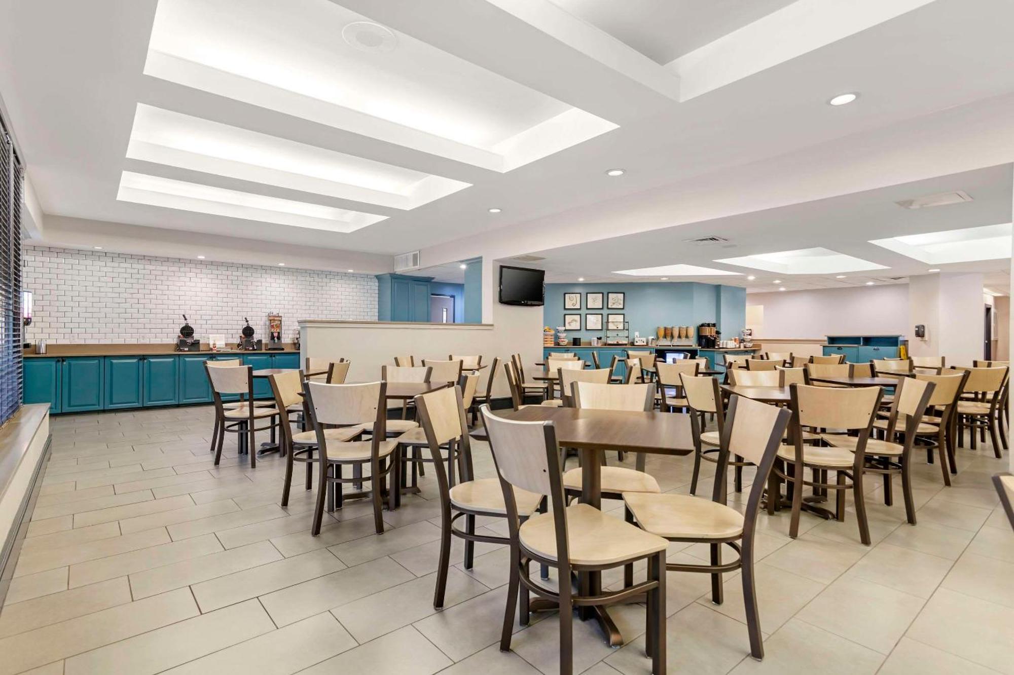 Country & By Radisson, Atlanta Galleria-ballpark, Ga Hotel Smyrna
