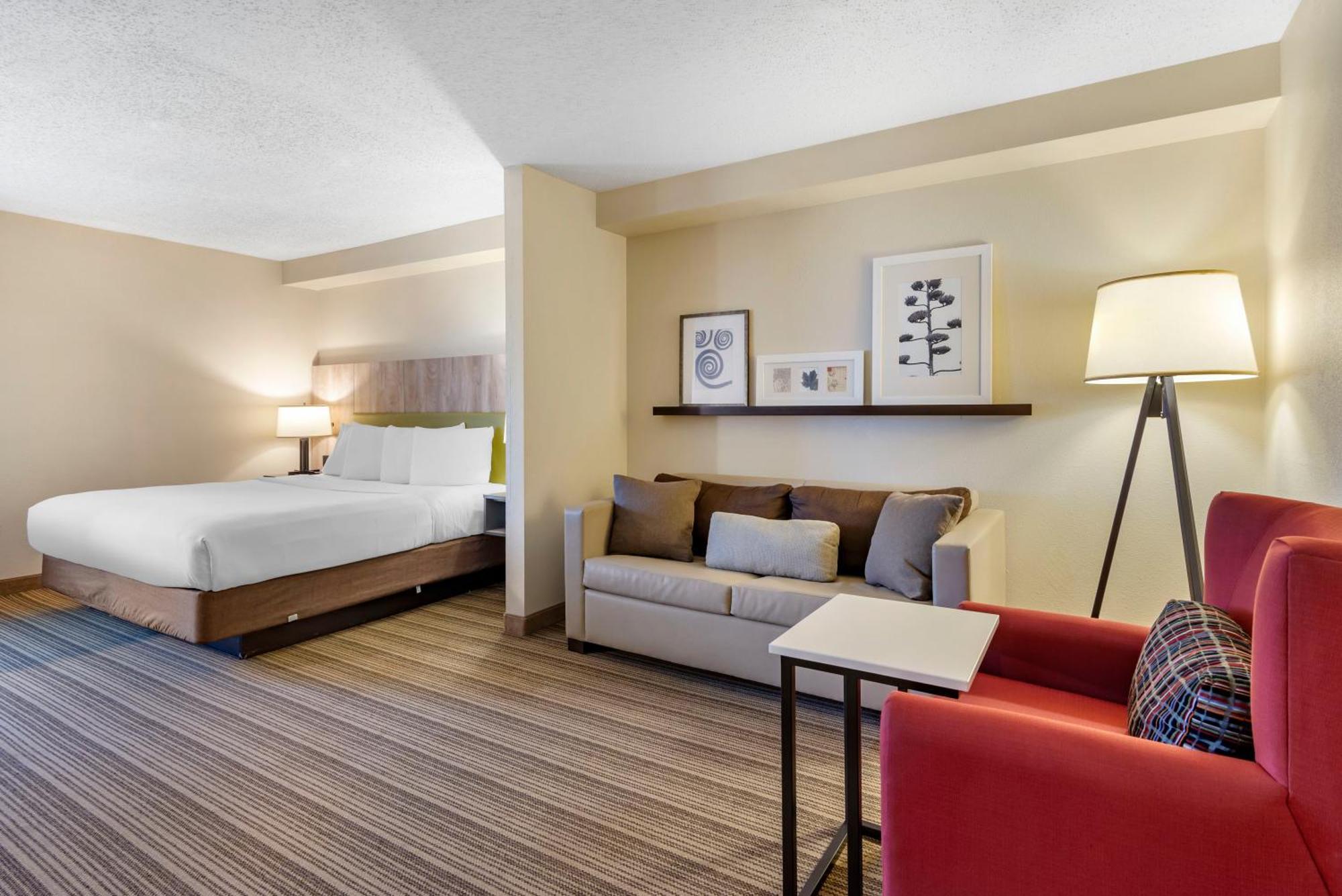 Country & By Radisson, Atlanta Galleria-ballpark, Ga Hotel