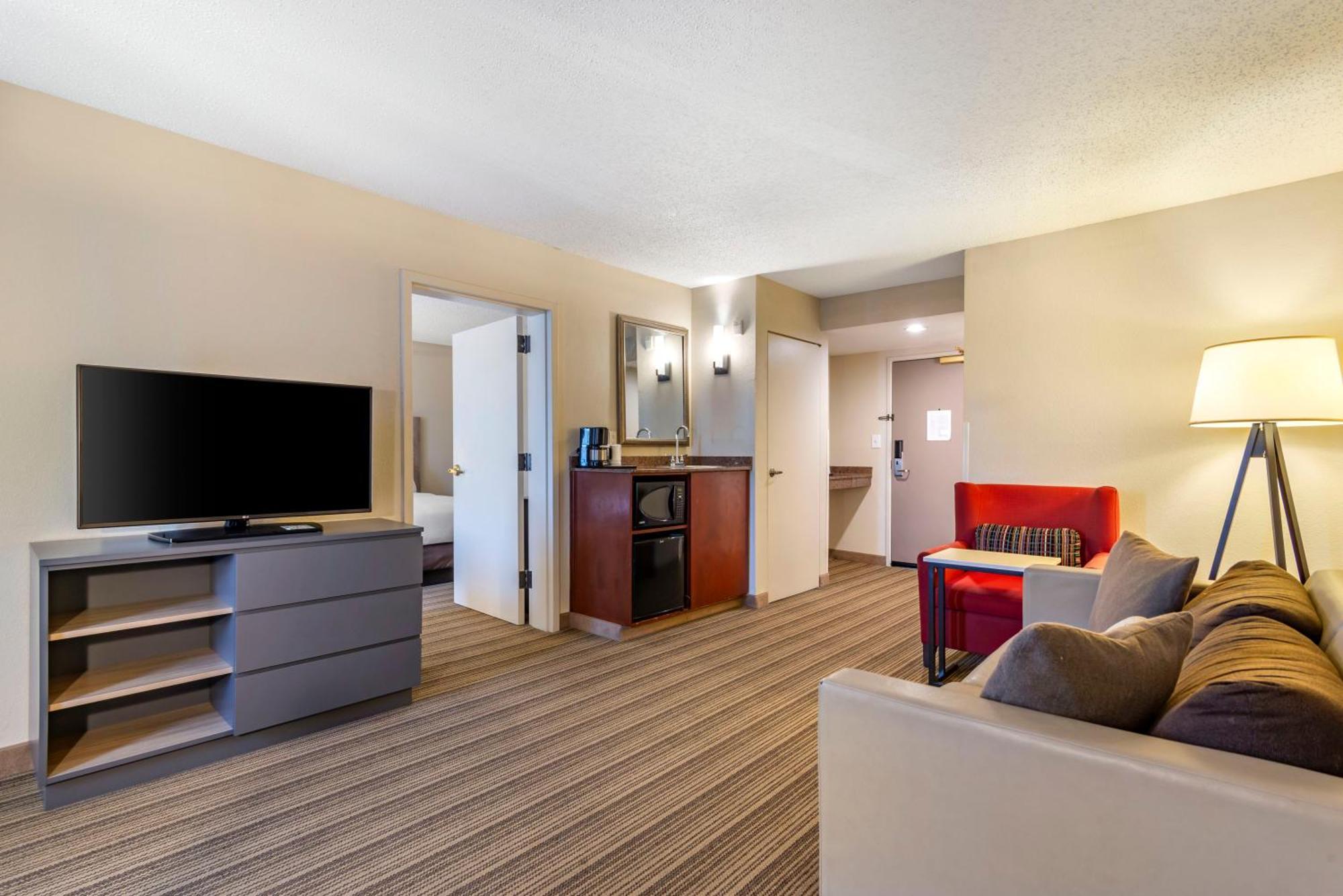 Hotel Country & By Radisson, Atlanta Galleria-ballpark, Ga 3*