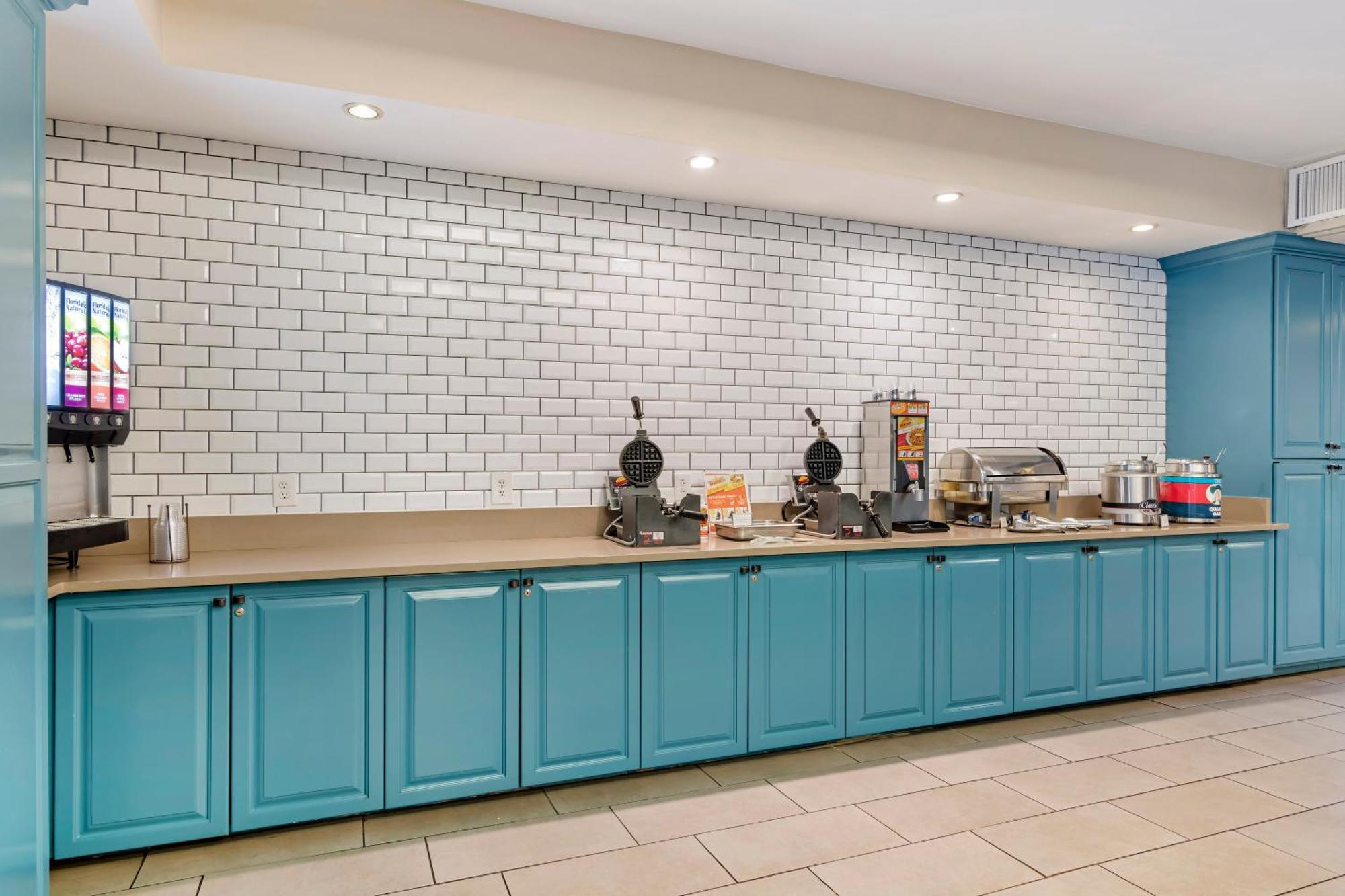 Country & By Radisson, Atlanta Galleria-ballpark, Ga Hotel Smyrna
