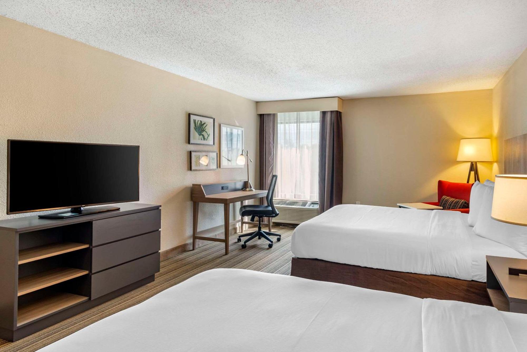 Hotel Country & By Radisson, Atlanta Galleria-ballpark, Ga Smyrna