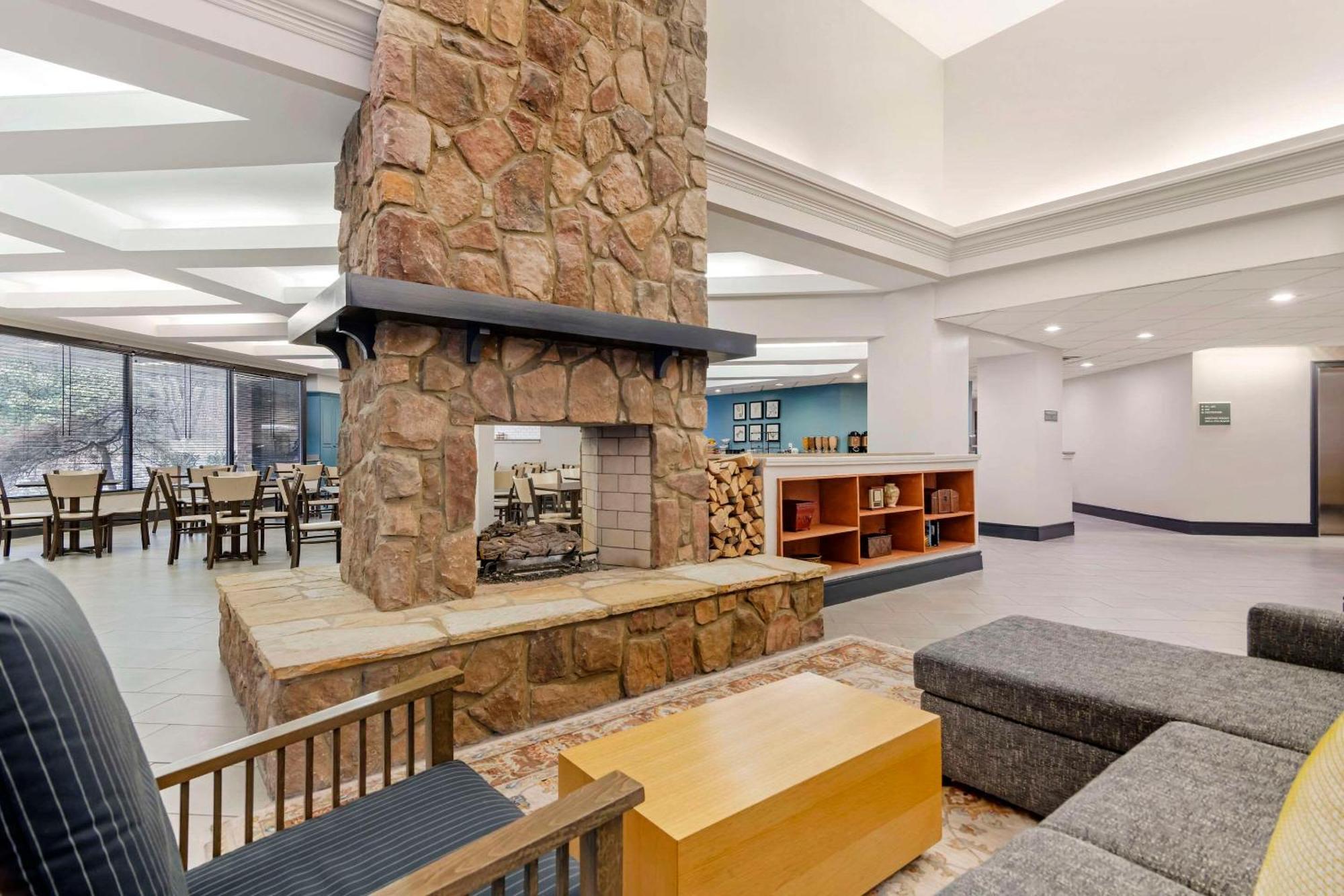 Country & By Radisson, Atlanta Galleria-ballpark, Ga 3*