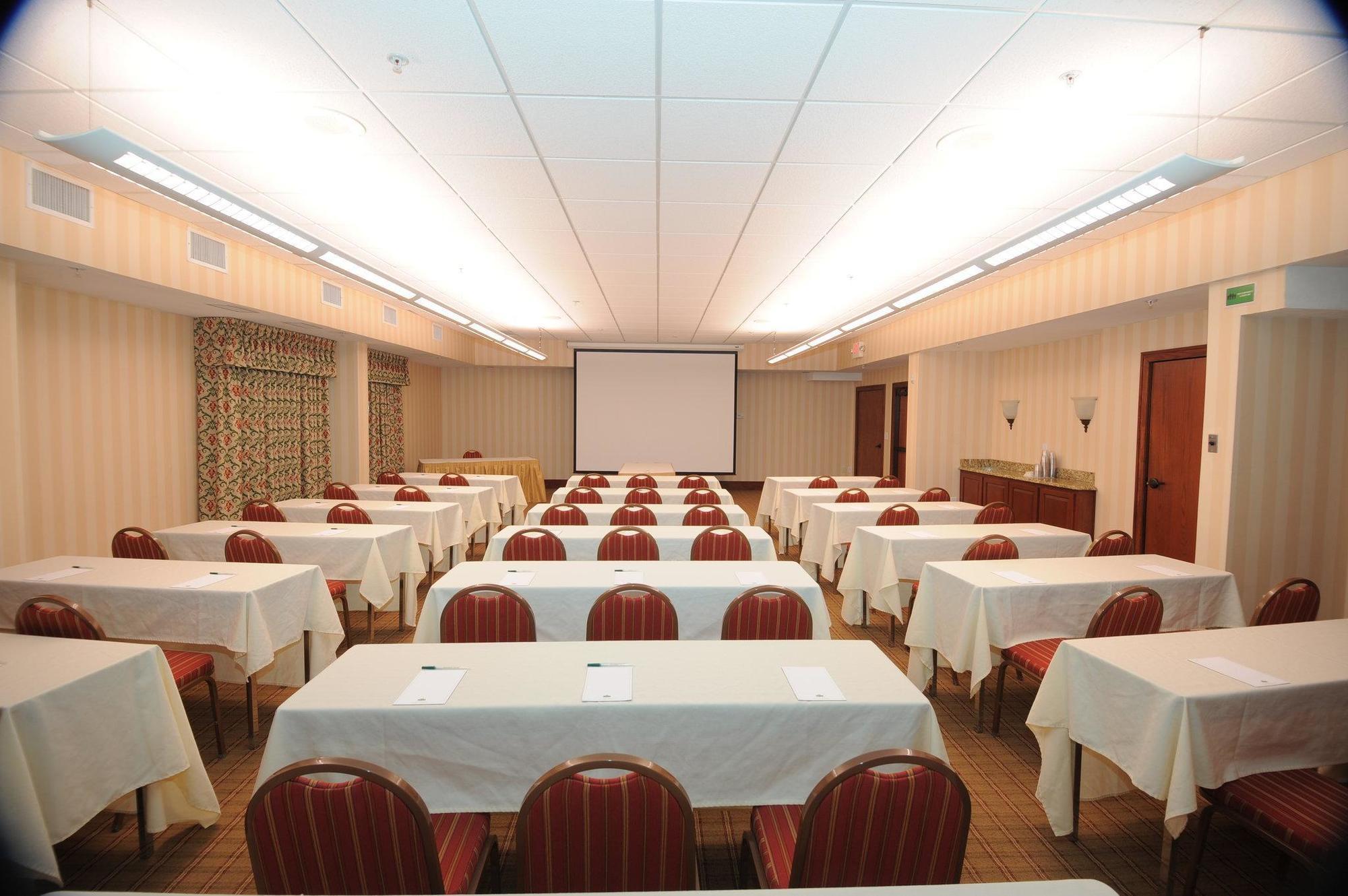 Hotel Country & By Radisson, Atlanta Galleria-ballpark, Ga 3*