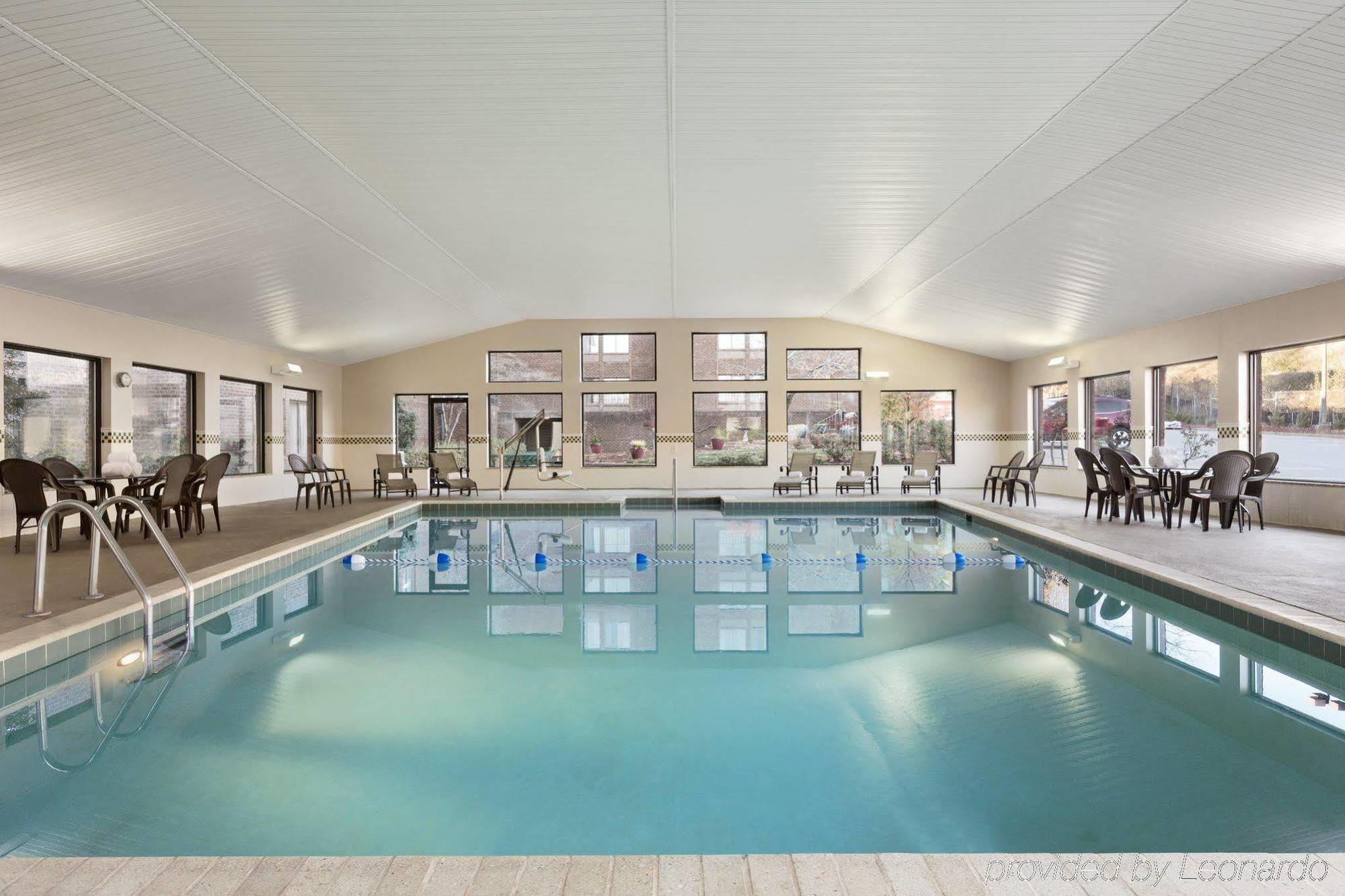 Hotel Country & By Radisson, Atlanta Galleria-ballpark, Ga 3*